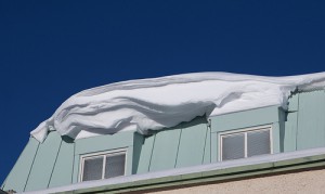 Vilket ansvar har vi för snö och istappar?