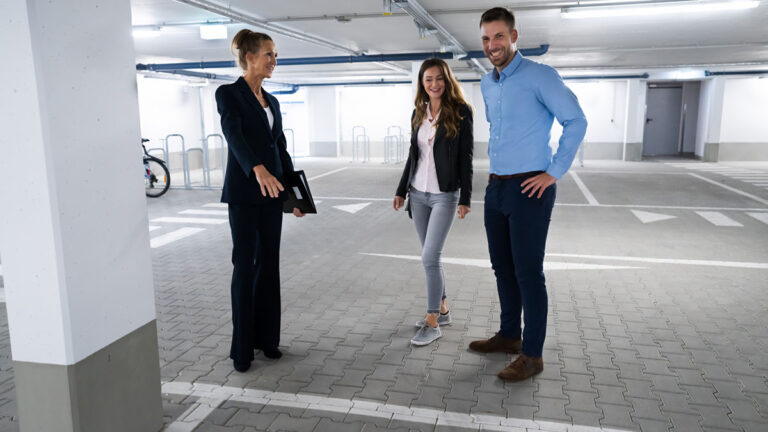 Brf sålde garageplatser – drog in miljoner